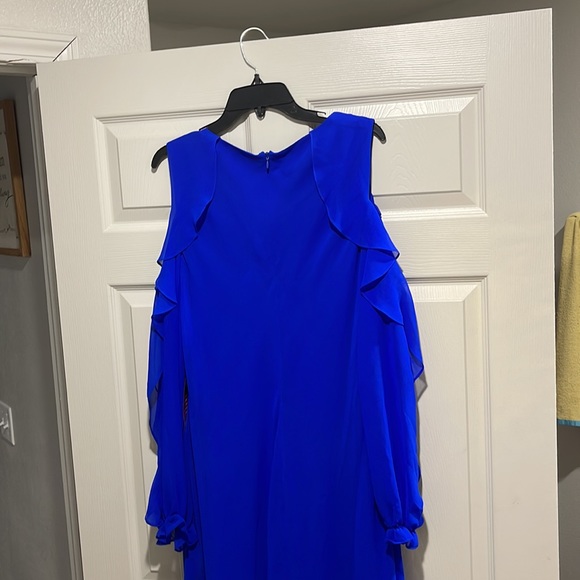 Dress - Picture 5 of 5